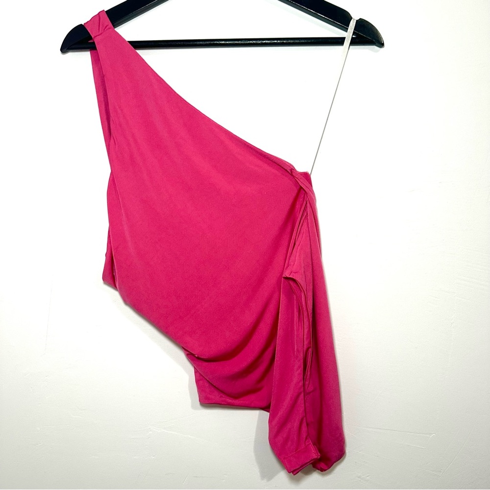Revolve - Picture 4 of 5